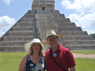 Chichen-Itza, Mexico - photo by juliamaud